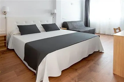 Matilde By Grupo Matilde מלון 3*